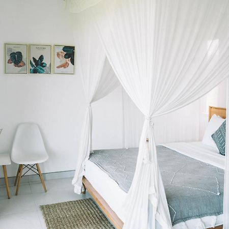 Three Palms Surf & Stay Medewi Airsatang 外观 照片