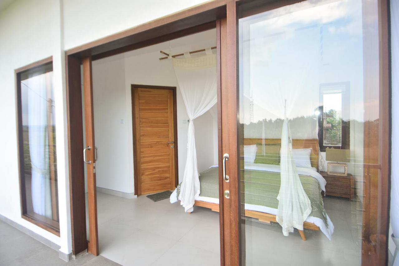 Three Palms Surf & Stay Medewi Airsatang 外观 照片