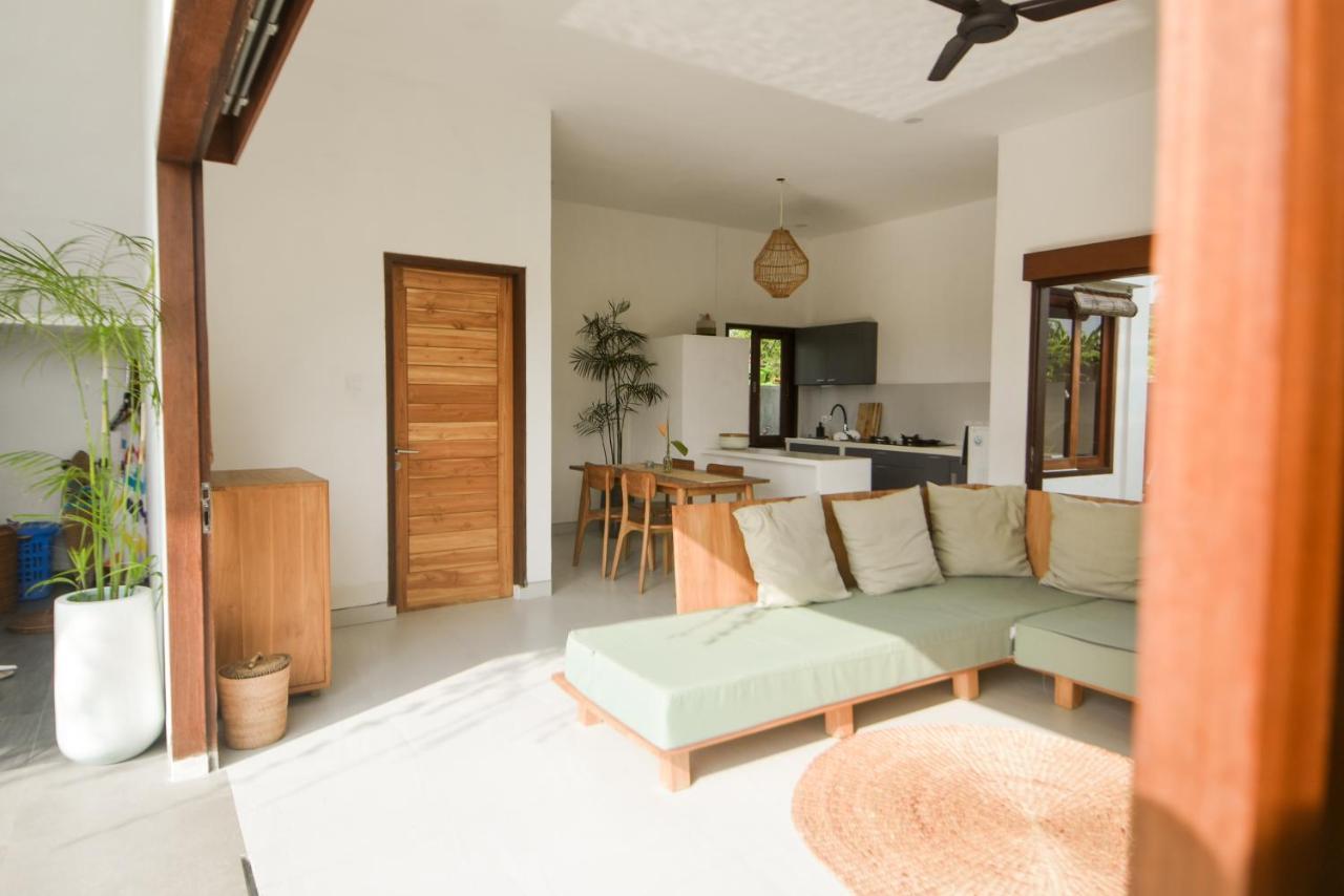 Three Palms Surf & Stay Medewi Airsatang 外观 照片