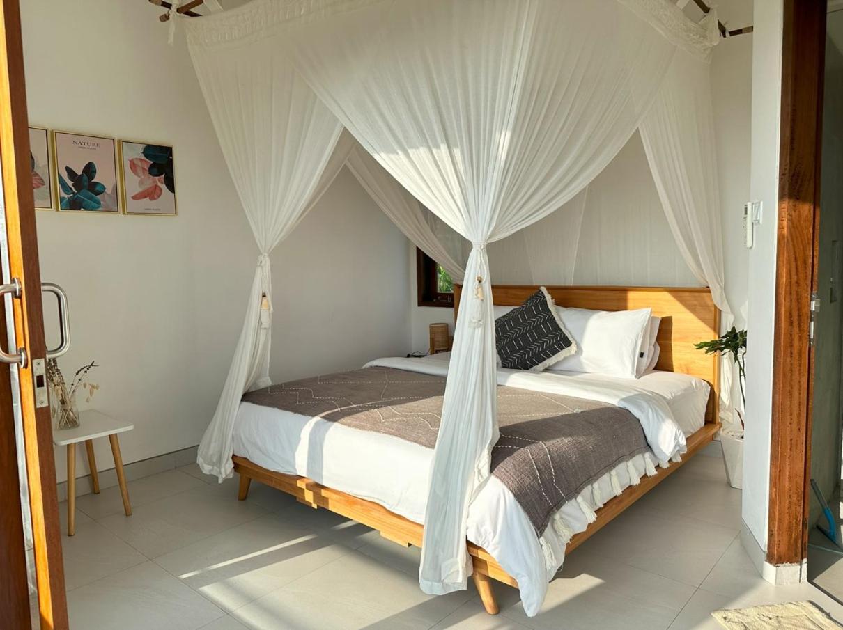 Three Palms Surf & Stay Medewi Airsatang 外观 照片
