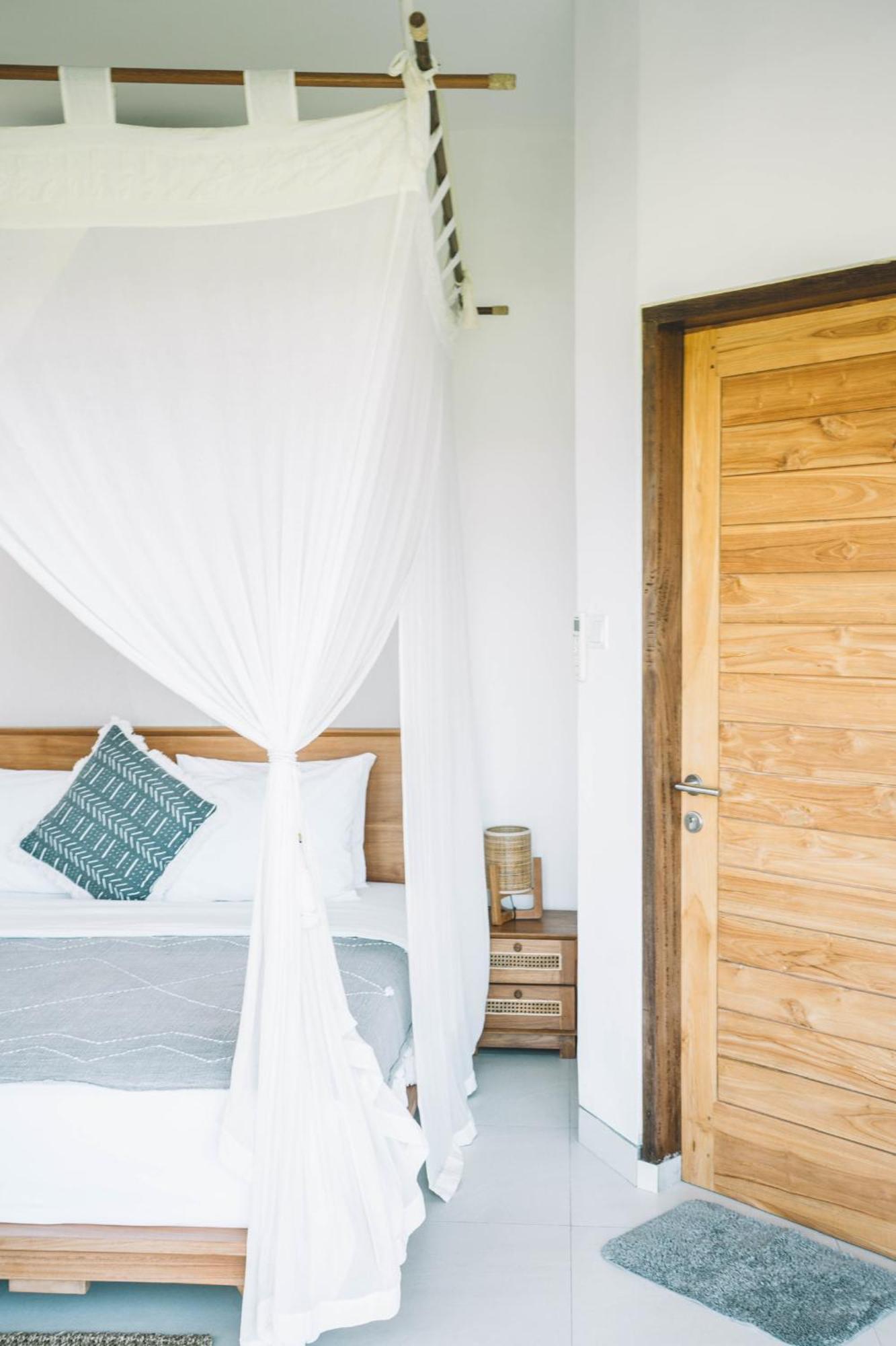 Three Palms Surf & Stay Medewi Airsatang 外观 照片